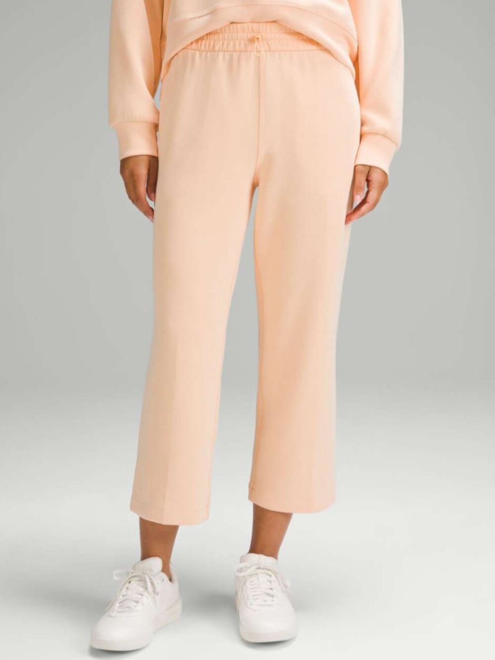 Lululemon Softstreme High-Rise Straight-Leg Cropped Pant (Size 6)